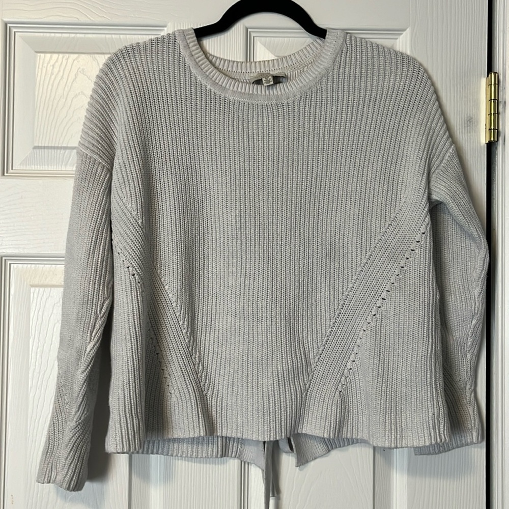 Knitted light gray sweater